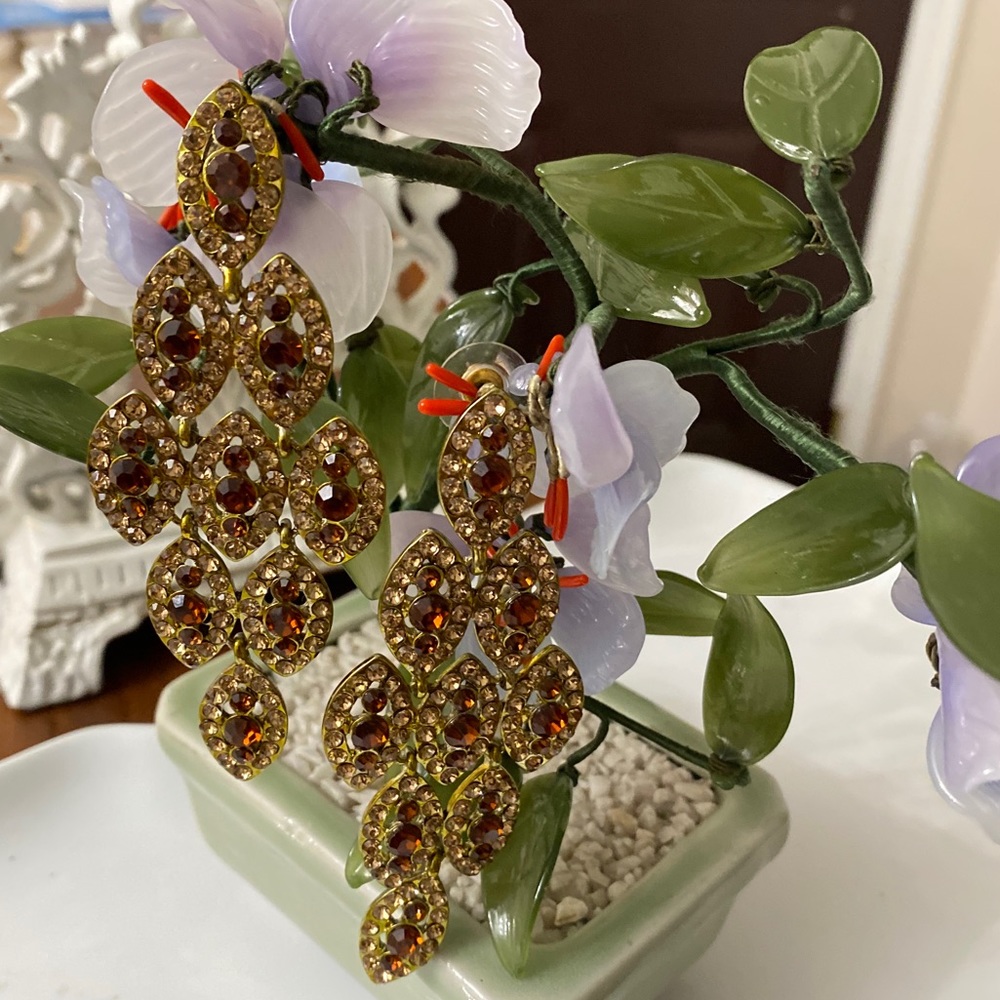 Vintage chandelier earrings W Crystals